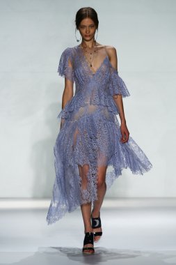 Zimmermann defile Mercedes-Benz Moda Haftası sırasında