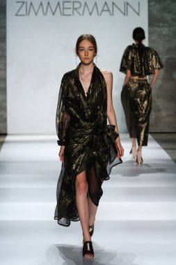 Zimmermann defile Mercedes-Benz Moda Haftası sırasında