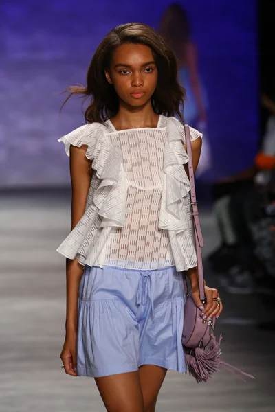 Rebecca Minkoff defile — Stok fotoğraf