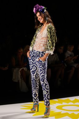 Mercedes-Benz Moda Haftası sırasında Desigual