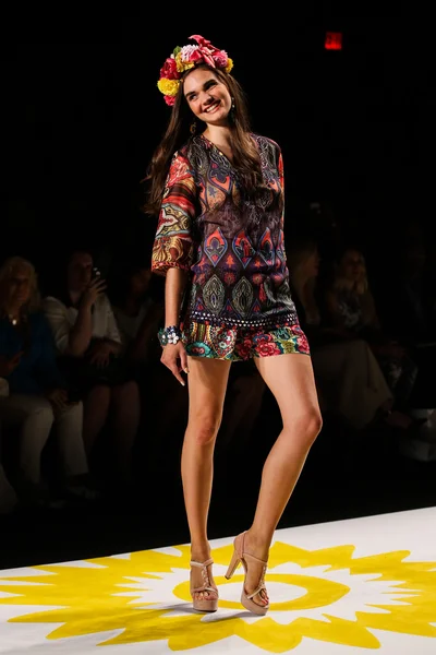 Desigual durante a Mercedes-Benz Fashion Week — Fotografia de Stock