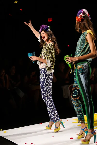 Desigual během Mercedes-Benz Fashion Week — Stock fotografie