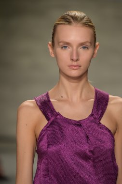 Oğlum Jung Wan defileye