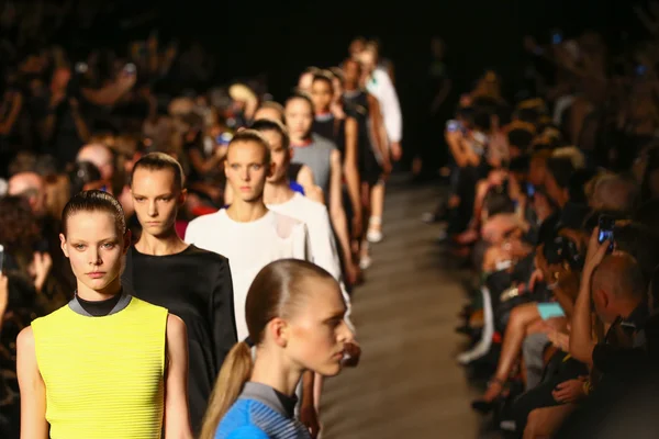 Alexander Wang fashion show — Stock Photo, Image