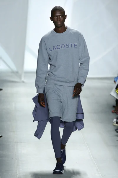 Lacoste pendant la Fashion Week Mercedes-Benz — Photo