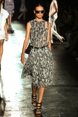 Prabal Gurung defile