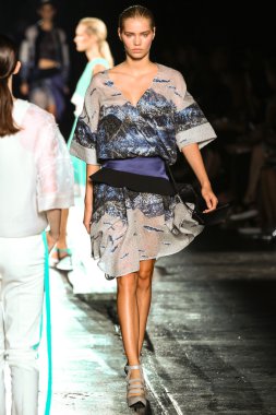 Prabal Gurung defile