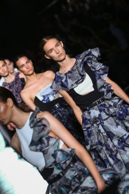 Prabal Gurung defile