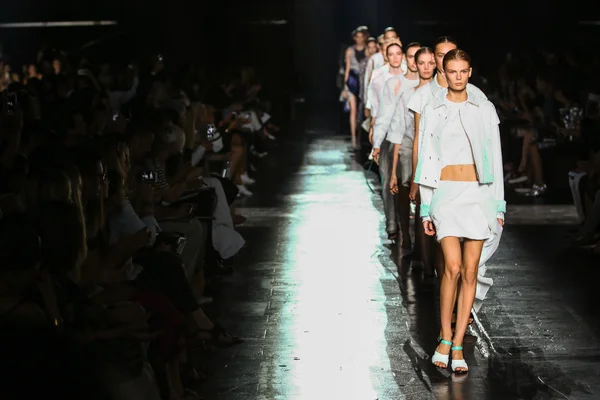 Desfile de moda de Prabal Gurung — Foto de Stock