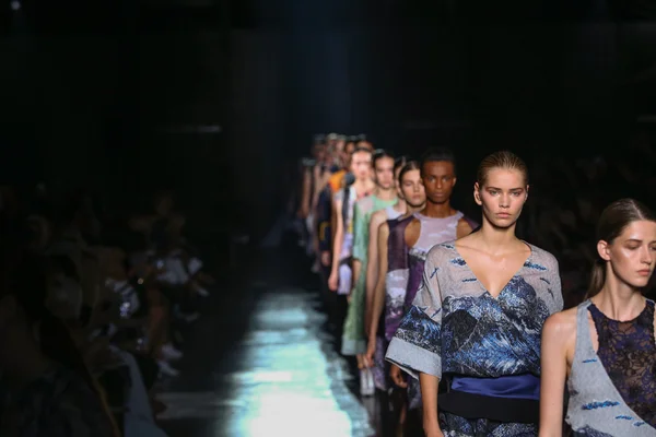 Prabal Gurung desfile de moda — Fotografia de Stock