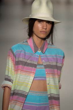 Mara Hoffman Bahar-Yaz 2015 Koleksiyonu