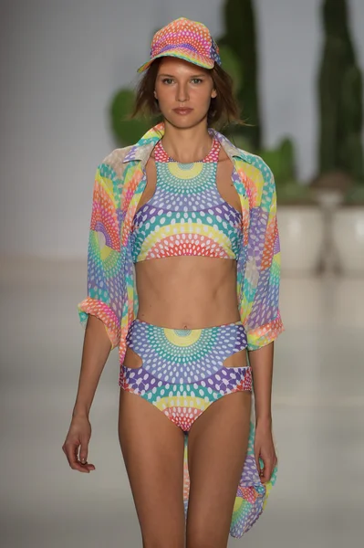 Mara Hoffman Bahar-Yaz 2015 Koleksiyonu