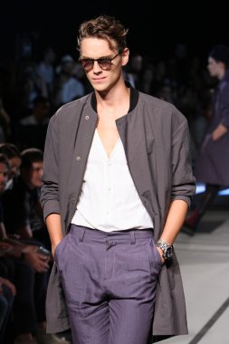 Robert Geller defile