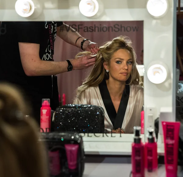 Backstage at the Victoria's Secret fashion show — Stock Photo, Image