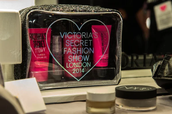 Backstage på Victoria's Secret fashion show — Stockfoto