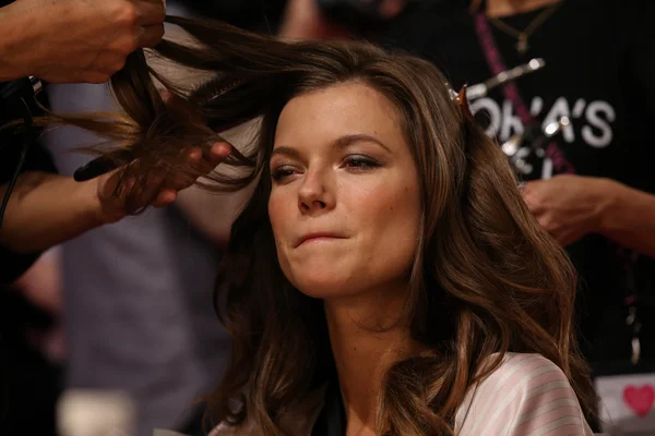 Backstage prior the 2014 Victoria's Secret Fashion Show — Stock Photo, Image