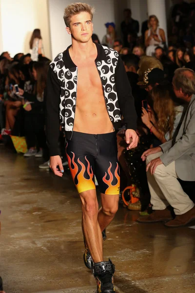 Jeremy Scott fashion show — Stock Photo, Image