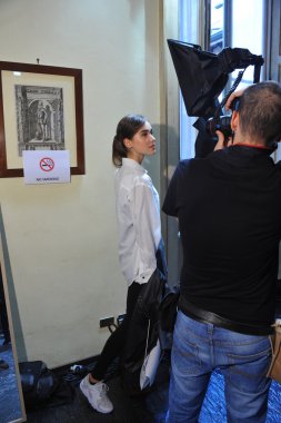 Chicca Lualdi göster