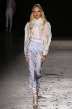 Francesco Scognamiglio göster