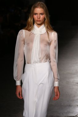 Francesco Scognamiglio göster