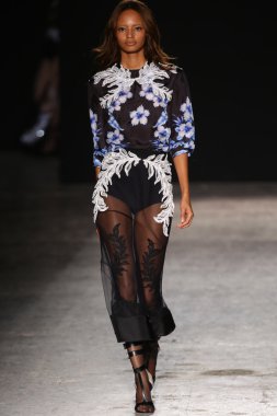 Francesco Scognamiglio göster