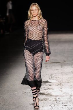 Francesco Scognamiglio göster