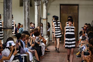 Ben am Isola Marras göster: