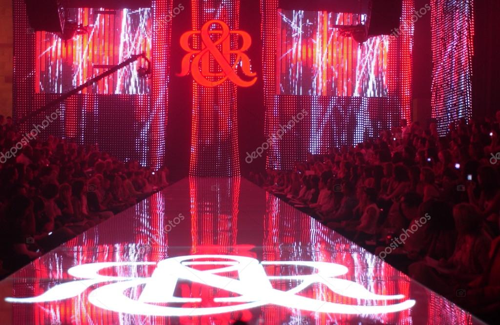 NEW YORK - SEPTEMBER 09 : general view to the runway during Rock & Republic at Olympus Fashion Week Spring 2007 at Cipriani - September 09, 2006 in NYC, NY, United States