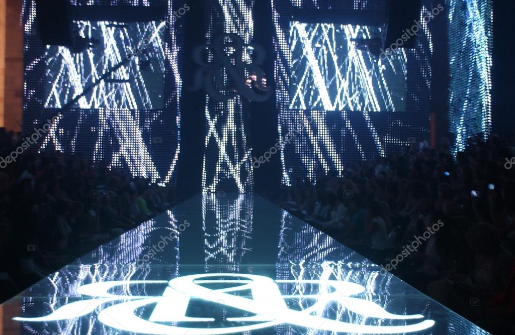NEW YORK - SEPTEMBER 09 : general view to the runway during Rock & Republic at Olympus Fashion Week Spring 2007 at Cipriani - September 09, 2006 in NYC, NY, United States