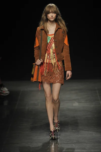 Angelo Marani - Pokaż podczas Milan Fashion Week — Zdjęcie stockowe
