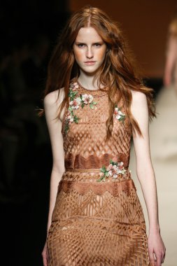 Alberta Ferretti Haritayı Milan Fashion Week kapsamında