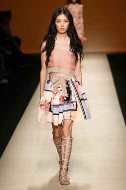 Alberta Ferretti Haritayı Milan Fashion Week kapsamında