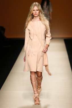 Alberta Ferretti Haritayı Milan Fashion Week kapsamında