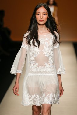 Alberta Ferretti Haritayı Milan Fashion Week kapsamında