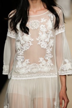 Alberta Ferretti Haritayı Milan Fashion Week kapsamında