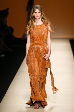 Alberta Ferretti Haritayı Milan Fashion Week kapsamında