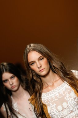 Alberta Ferretti Haritayı Milan Fashion Week kapsamında