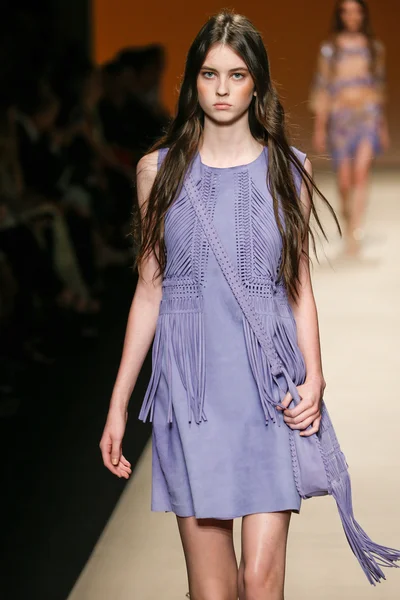 Alberta Ferretti show as part of Milan Fashion Week — Stock Photo, Image