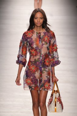 Blumarine gösterisi olarak Milano Moda Haftası