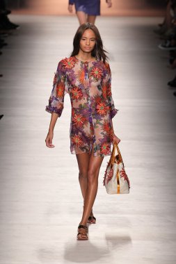 Blumarine gösterisi olarak Milano Moda Haftası