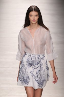 Blumarine gösterisi olarak Milano Moda Haftası