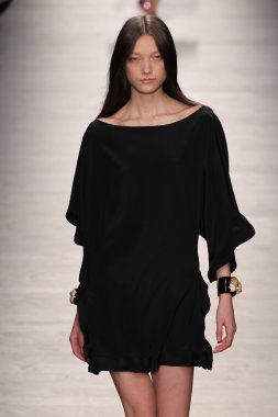 Blumarine gösterisi olarak Milano Moda Haftası