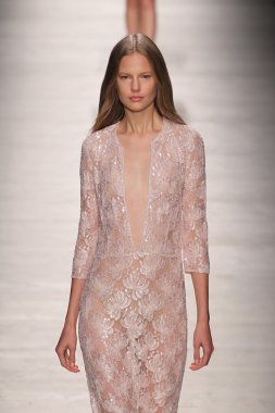 Blumarine gösterisi olarak Milano Moda Haftası