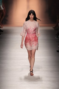 Blumarine gösterisi olarak Milano Moda Haftası