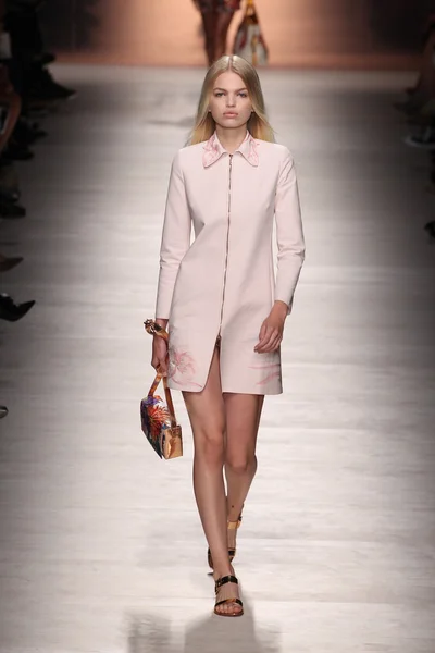 Blumarine show som en del av Milan Fashion Week — Stockfoto