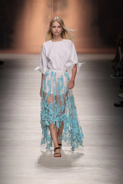 Blumarine show as a part of Milan Fashion Week — Stock Photo, Image