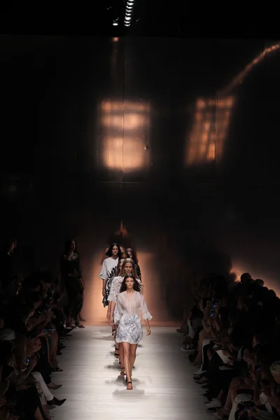 Blumarine show as a part of Milan Fashion Week — Stock Photo, Image