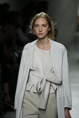 Bottega Veneta gösterisi olarak Milano Moda Haftası
