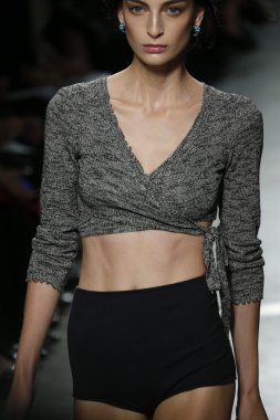 Bottega Veneta gösterisi olarak Milano Moda Haftası