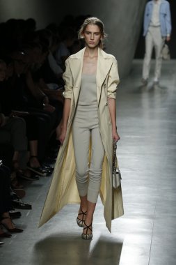 Bottega Veneta gösterisi olarak Milano Moda Haftası